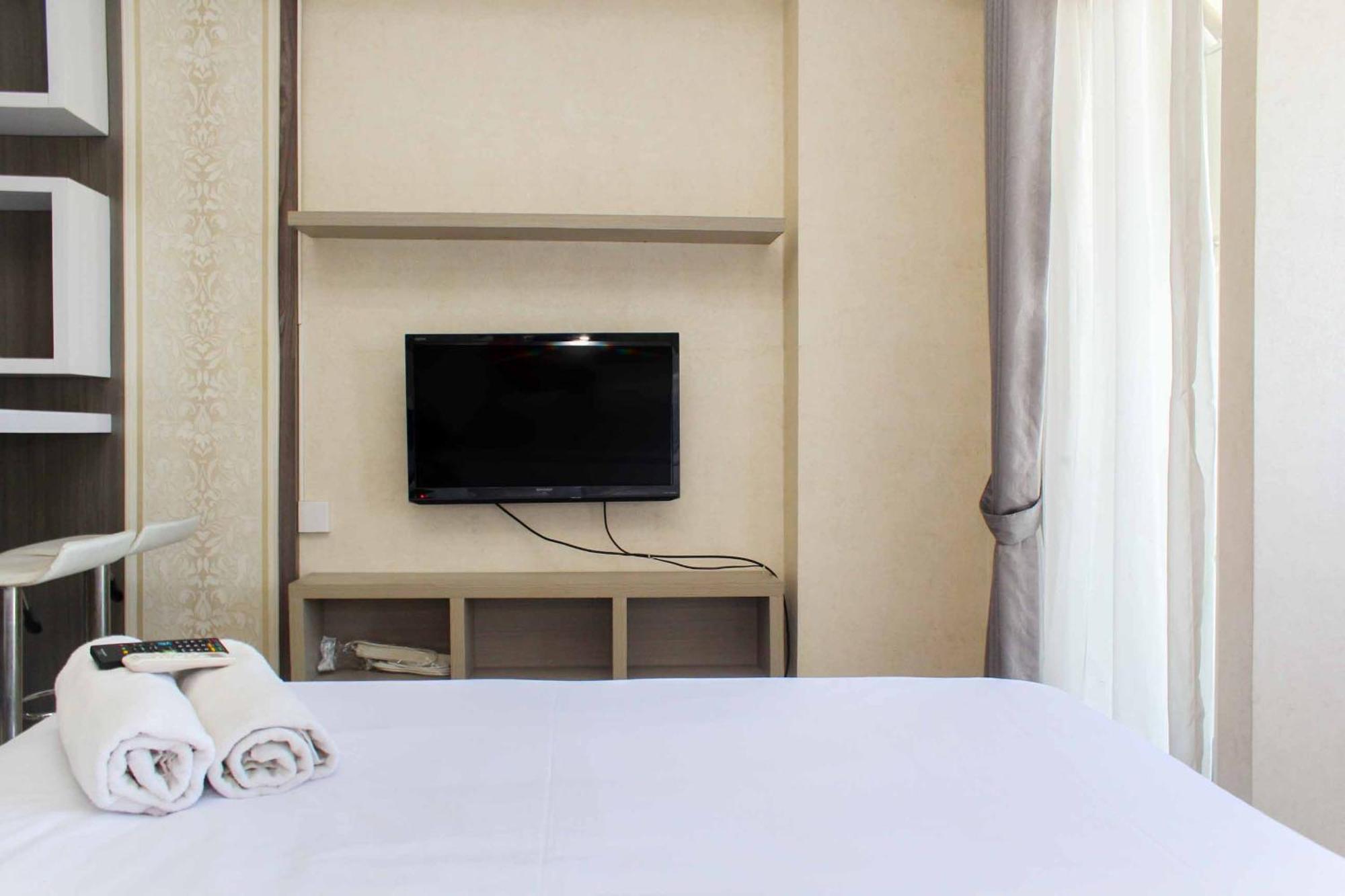Apartemen Homey And Tidy At The Oasis By Travelio